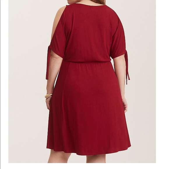 RED COLD SHOULDER JERSEY SKATER DRESS - Picture 3 of 7